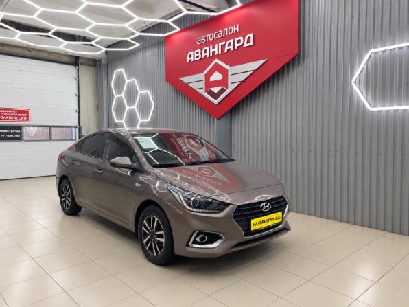 Hyundai Solaris II с пробегом 2018 года, цена 1 225 000 рублей, 115100 км, седан, Автокод Объявления