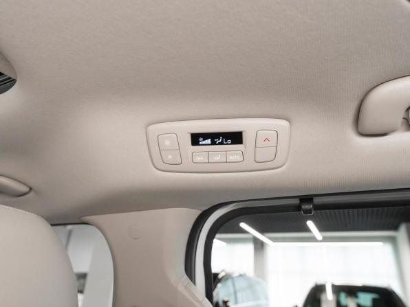 Kia Carnival IV Рестайлинг с пробегом 2024 года, цена 9 100 000 рублей, 50 км, минивэн, Автокод Объявления