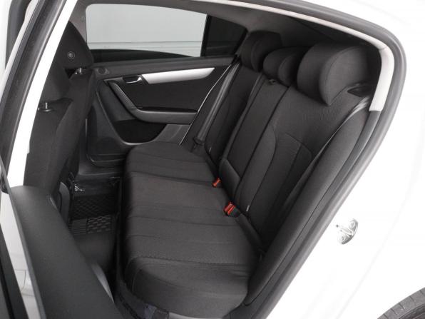 Volkswagen Passat B7 с пробегом 2011 года, цена 1 198 000 рублей, 197701 км, седан, Автокод Объявления
