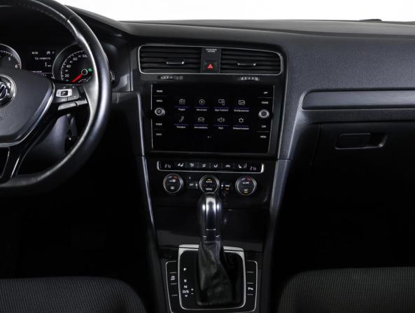 Volkswagen Golf VII Рестайлинг с пробегом 2018 года, цена 1 985 000 рублей, 91687 км, хэтчбек, Автокод Объявления