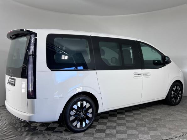 Hyundai Staria I с пробегом 2025 года, цена 8 999 900 рублей, 50 км, минивэн, Автокод Объявления