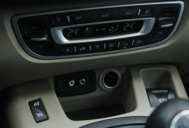 Renault Scenic III с пробегом 2009 года, цена 840 000 рублей, 223512 км, компактвэн, Автокод Объявления