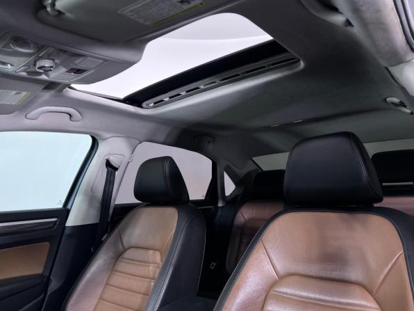 Volkswagen Passat (North America and China) I Рестайлинг с пробегом 2018 года, цена 1 650 000 рублей, 104530 км, седан, Автокод Объявления