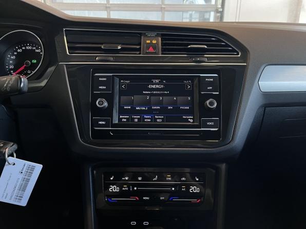 Volkswagen Tiguan II Рестайлинг с пробегом 2021 года, цена 2 445 000 рублей, 166321 км, внедорожник, Автокод Объявления