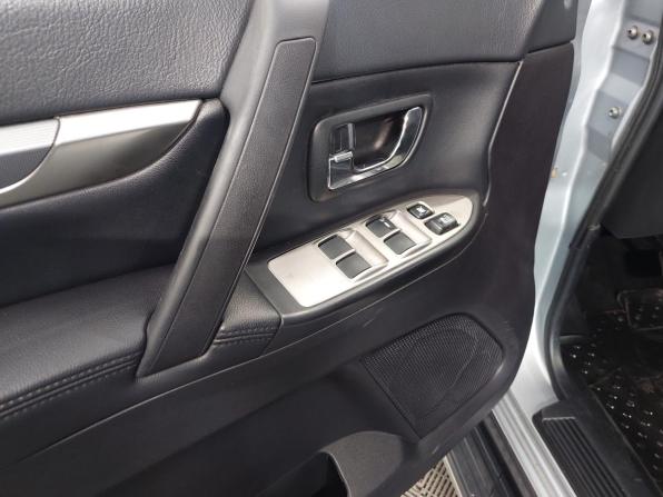 Mitsubishi Pajero IV Рестайлинг 1 с пробегом 2011 года, цена 1 760 000 рублей, 176670 км, внедорожник, Автокод Объявления