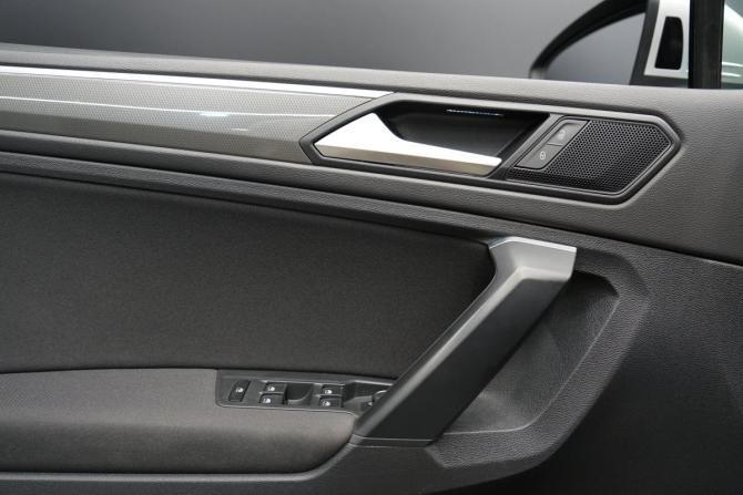 Volkswagen Tiguan II с пробегом 2018 года, цена 2 390 000 рублей, 133987 км, внедорожник, Автокод Объявления