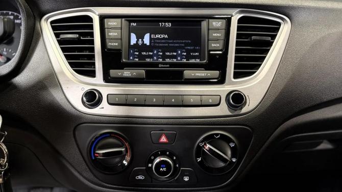 Hyundai Solaris II Рестайлинг с пробегом 2021 года, цена 1 600 000 рублей, 79667 км, седан, Автокод Объявления
