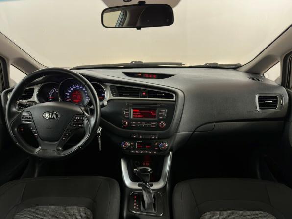 Kia Ceed II Рестайлинг с пробегом 2015 года, цена 929 000 рублей, 230404 км, хэтчбек, Автокод Объявления