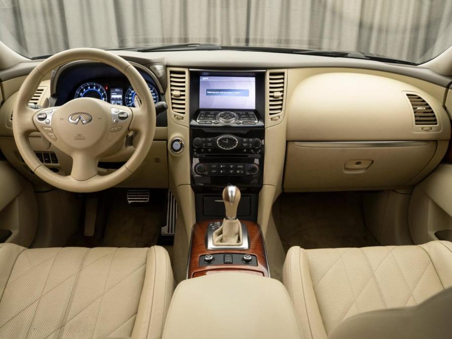 Infiniti QX70 Москва  - изображение 8