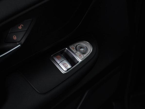 Mercedes-Benz V-Класс III (W447) Рестайлинг с пробегом 2022 года, цена 6 399 050 рублей, 65597 км, минивэн, Автокод Объявления