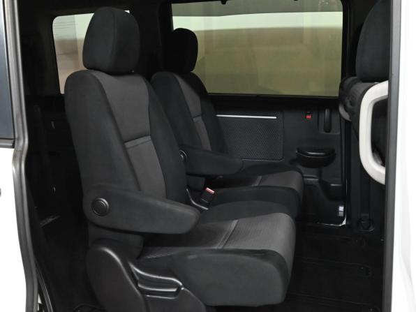 Honda Stepwgn V с пробегом 2016 года, цена 2 095 000 рублей, 132900 км, минивэн, Автокод Объявления