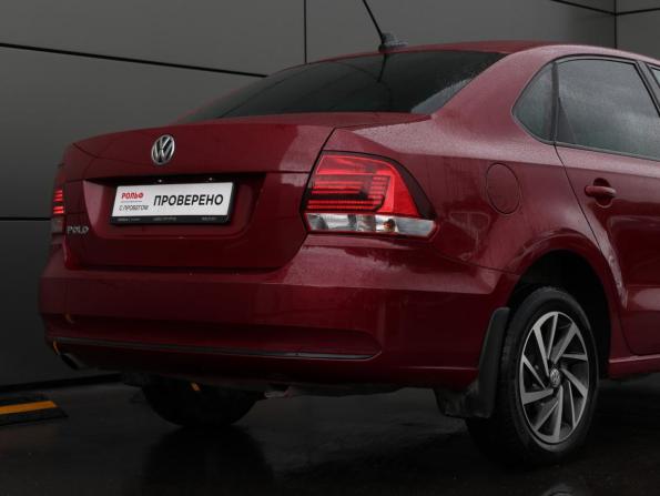 Volkswagen Polo V Рестайлинг с пробегом 2017 года, цена 1 098 000 рублей, 79820 км, седан, Автокод Объявления