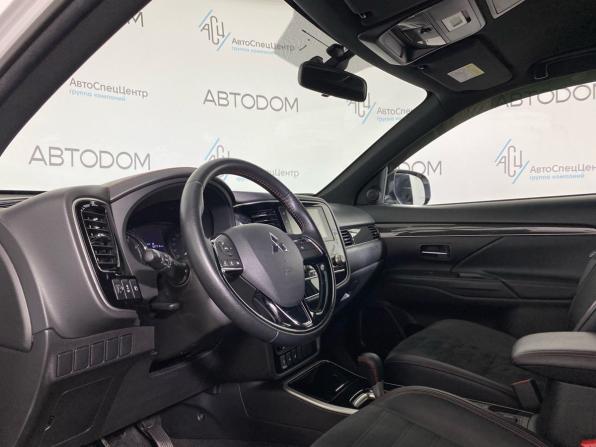 Mitsubishi Outlander III Рестайлинг 3 с пробегом 2021 года, цена 2 357 000 рублей, 128276 км, внедорожник, Автокод Объявления