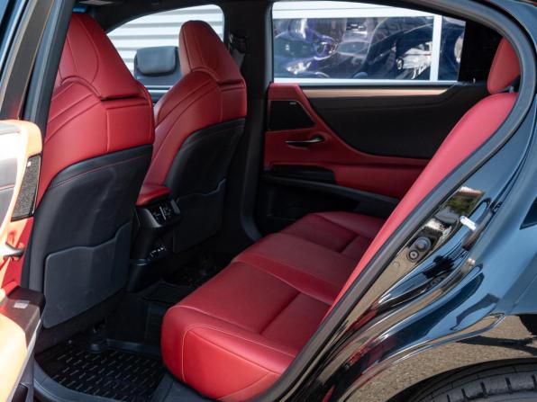Lexus ES VII с пробегом 2020 года, цена 4 540 000 рублей, 77072 км, седан, Автокод Объявления
