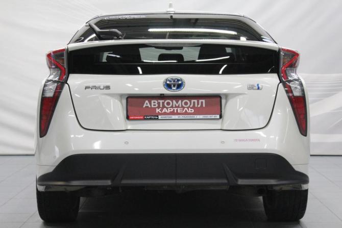 Toyota Prius IV (XW50) с пробегом 2016 года, цена 1 579 000 рублей, 153934 км, лифтбек, Автокод Объявления