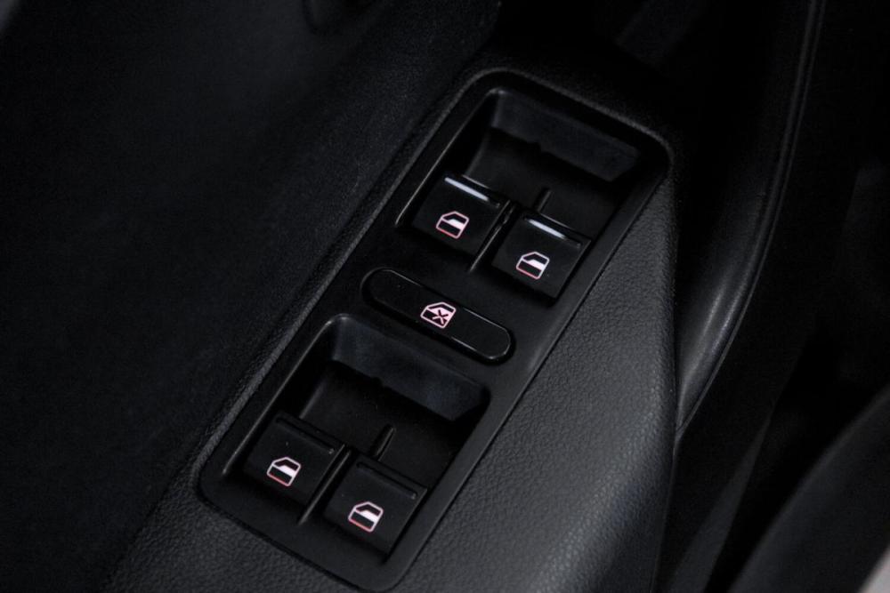 Volkswagen Polo V Рестайлинг Тюмень  - изображение 18