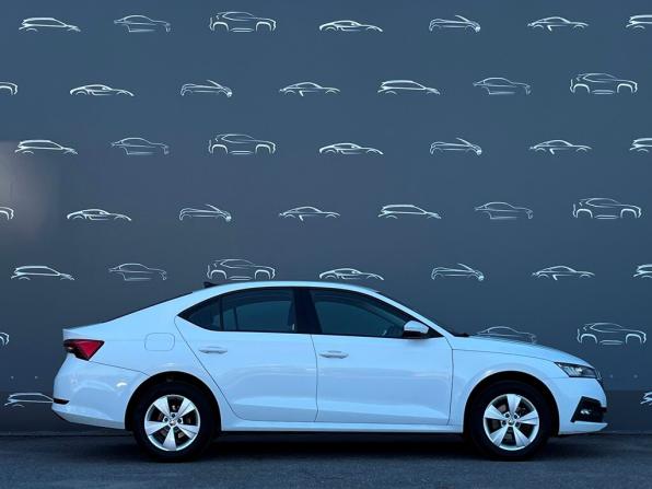 Skoda Octavia IV (A8) с пробегом 2021 года, цена 2 181 300 рублей, 104616 км, лифтбек, Автокод Объявления