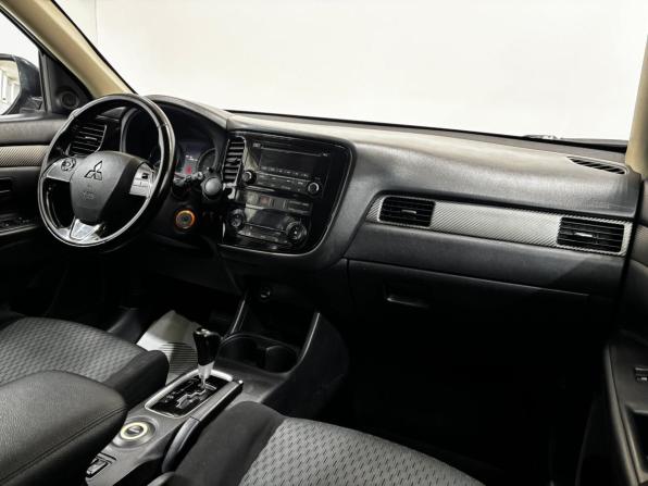 Mitsubishi Outlander III Рестайлинг 2 с пробегом 2015 года, цена 1 595 000 рублей, 182216 км, внедорожник, Автокод Объявления