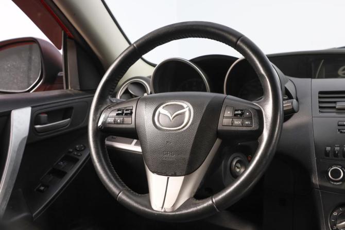 Mazda 3 II (BL) Рестайлинг с пробегом 2012 года, цена 1 169 000 рублей, 136050 км, хэтчбек, Автокод Объявления