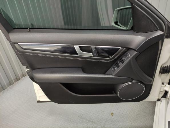 Mercedes-Benz C-Класс III (W204) Рестайлинг с пробегом 2011 года, цена 1 340 000 рублей, 253000 км, седан, Автокод Объявления