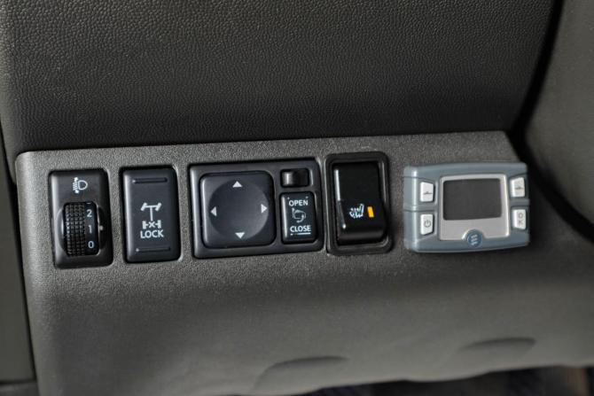 Nissan Navara (Frontier) III (D40) Рестайлинг с пробегом 2011 года, цена 1 729 000 рублей, 203400 км, offers.body_type.unknown, Автокод Объявления