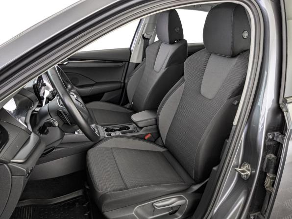 Skoda Octavia IV (A8) с пробегом 2021 года, цена 2 850 000 рублей, 32822 км, лифтбек, Автокод Объявления