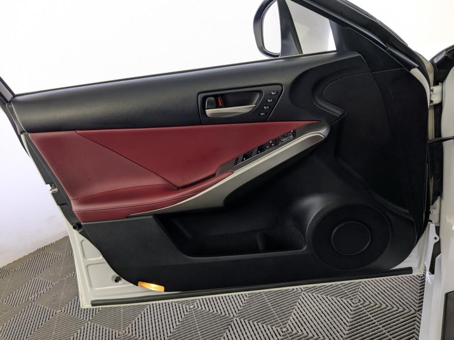 Lexus IS III Рестайлинг Москва  - изображение 22