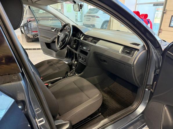 Skoda Rapid I с пробегом 2014 года, цена 980 000 рублей, 92792 км, лифтбек, Автокод Объявления