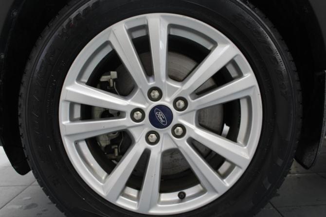 Ford Kuga II Рестайлинг с пробегом 2018 года, цена 1 779 000 рублей, 65500 км, внедорожник, Автокод Объявления