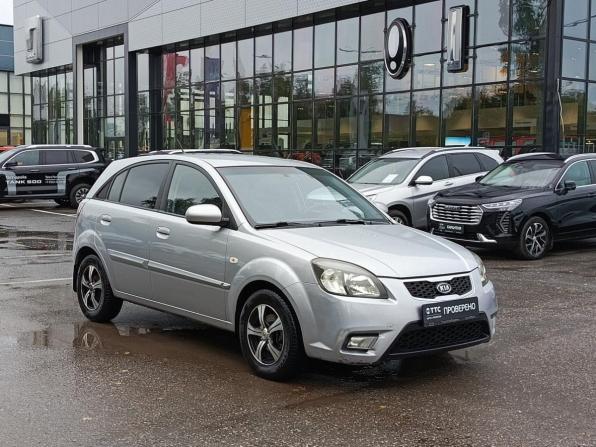 Kia Rio II Рестайлинг с пробегом 2010 года, цена 536 000 рублей, 194807 км, хэтчбек, Автокод Объявления
