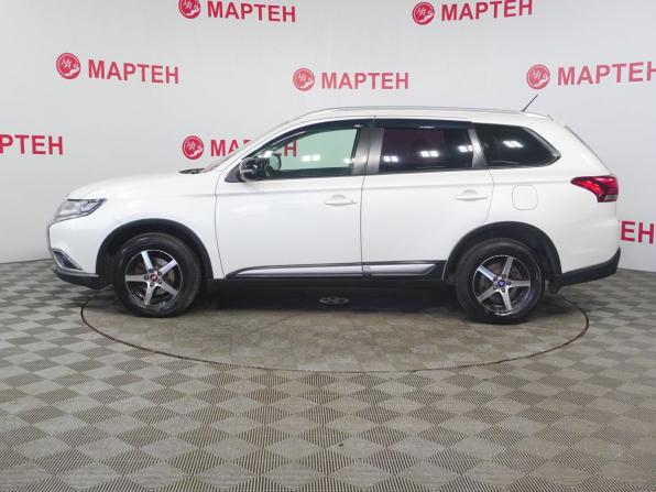 Mitsubishi Outlander III Рестайлинг 2 с пробегом 2015 года, цена 1 483 000 рублей, 251791 км, внедорожник, Автокод Объявления