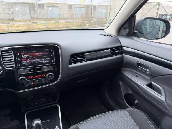 Mitsubishi Outlander III Рестайлинг 3 с пробегом 2019 года, цена 1 585 000 рублей, 248868 км, внедорожник, Автокод Объявления