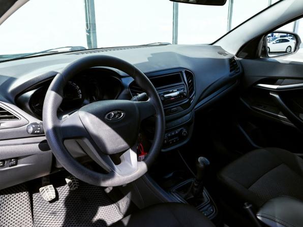 Lada (ВАЗ) Vesta I с пробегом 2017 года, цена 749 000 рублей, 107902 км, седан, Автокод Объявления