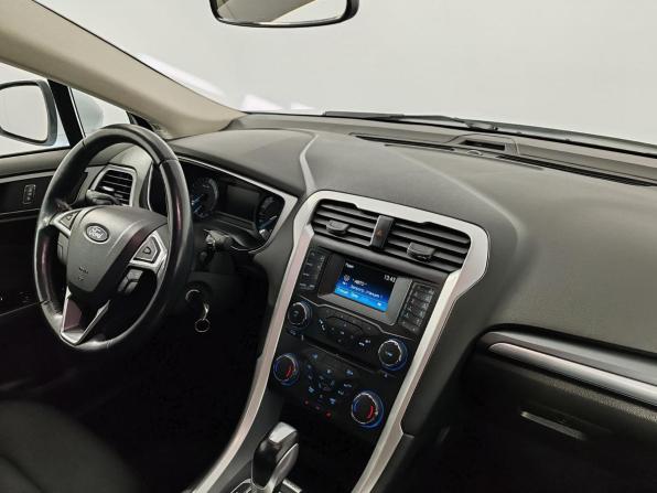 Ford Mondeo V с пробегом 2017 года, цена 1 699 000 рублей, 114862 км, седан, Автокод Объявления