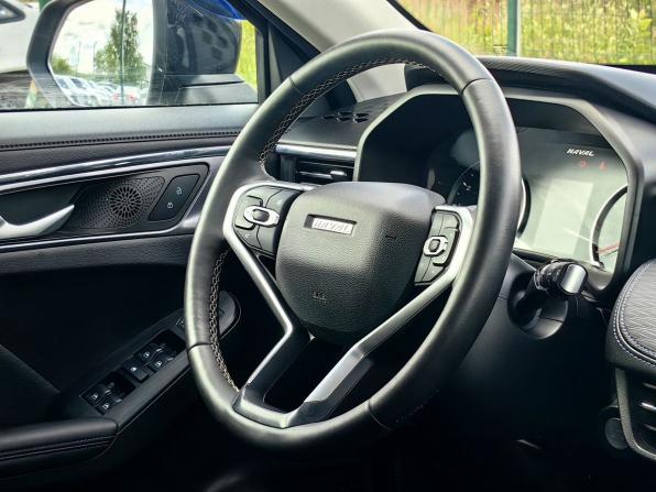 Haval Jolion I с пробегом 2023 года, цена 1 899 000 рублей, 32000 км, внедорожник, Автокод Объявления