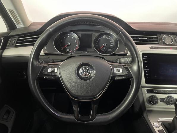 Volkswagen Passat B8 с пробегом 2018 года, цена 1 669 000 рублей, 121800 км, универсал, Автокод Объявления