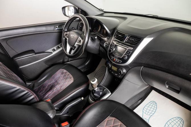 Hyundai Solaris I с пробегом 2011 года, цена 619 000 рублей, 296000 км, седан, Автокод Объявления
