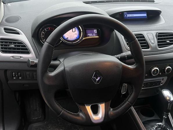 Renault Fluence I Рестайлинг с пробегом 2013 года, цена 740 000 рублей, 150203 км, седан, Автокод Объявления