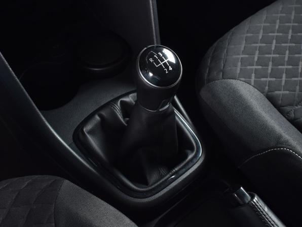 Volkswagen Polo V Рестайлинг с пробегом 2018 года, цена 1 299 995 рублей, 54183 км, седан, Автокод Объявления