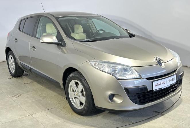 Renault Megane III Рестайлинг с пробегом 2013 года, цена 720 000 рублей, 256124 км, хэтчбек, Автокод Объявления