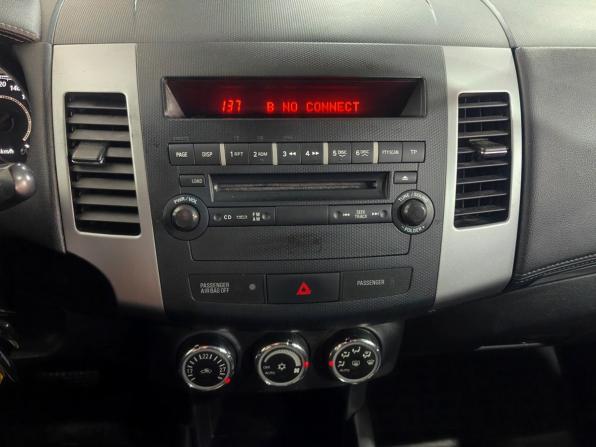Mitsubishi Outlander II Рестайлинг с пробегом 2011 года, цена 1 055 000 рублей, 206236 км, внедорожник, Автокод Объявления