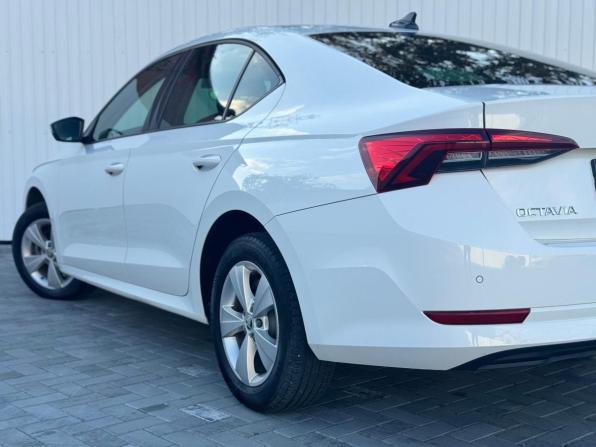Skoda Octavia IV (A8) с пробегом 2021 года, цена 2 200 000 рублей, 124000 км, лифтбек, Автокод Объявления
