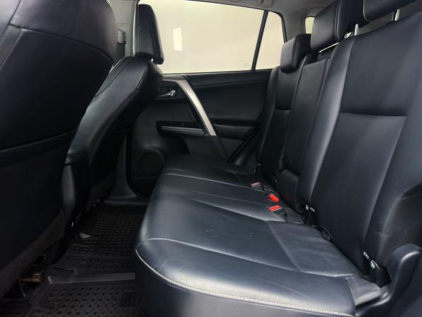 Toyota RAV4 IV (XA40) Рестайлинг с пробегом 2018 года, цена 2 650 000 рублей, 178000 км, внедорожник, Автокод Объявления