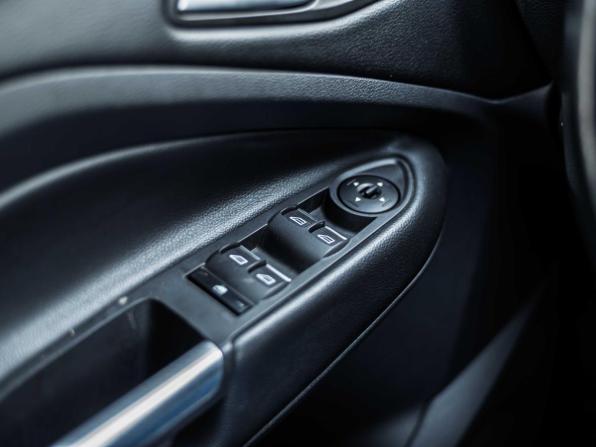 Ford Kuga II с пробегом 2015 года, цена 1 415 000 рублей, 135227 км, внедорожник, Автокод Объявления