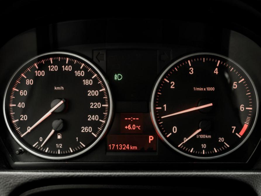 BMW 3 серии V (E90/E91/E92/E93) Рестайлинг Екатеринбург  - изображение 16