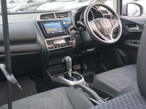 Honda Fit III Рестайлинг с пробегом 2018 года, цена 1 070 000 рублей, 109565 км, хэтчбек, Автокод Объявления