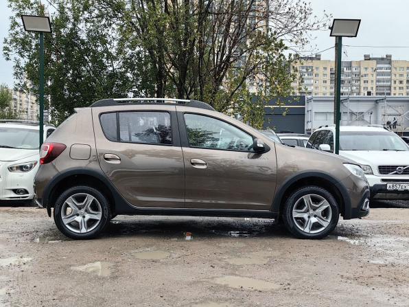 Renault Sandero II Рестайлинг с пробегом 2021 года, цена 1 319 000 рублей, 90000 км, хэтчбек, Автокод Объявления
