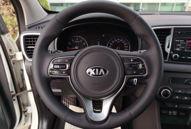 Kia Sportage IV Рестайлинг с пробегом 2018 года, цена 1 360 000 рублей, 183337 км, внедорожник, Автокод Объявления
