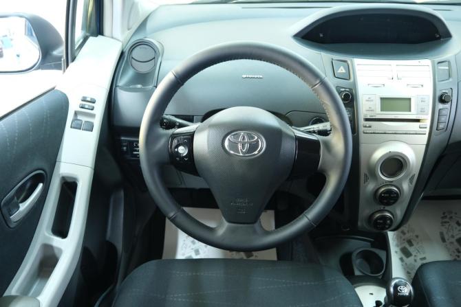 Toyota Yaris II с пробегом 2007 года, цена 699 000 рублей, 92000 км, хэтчбек, Автокод Объявления