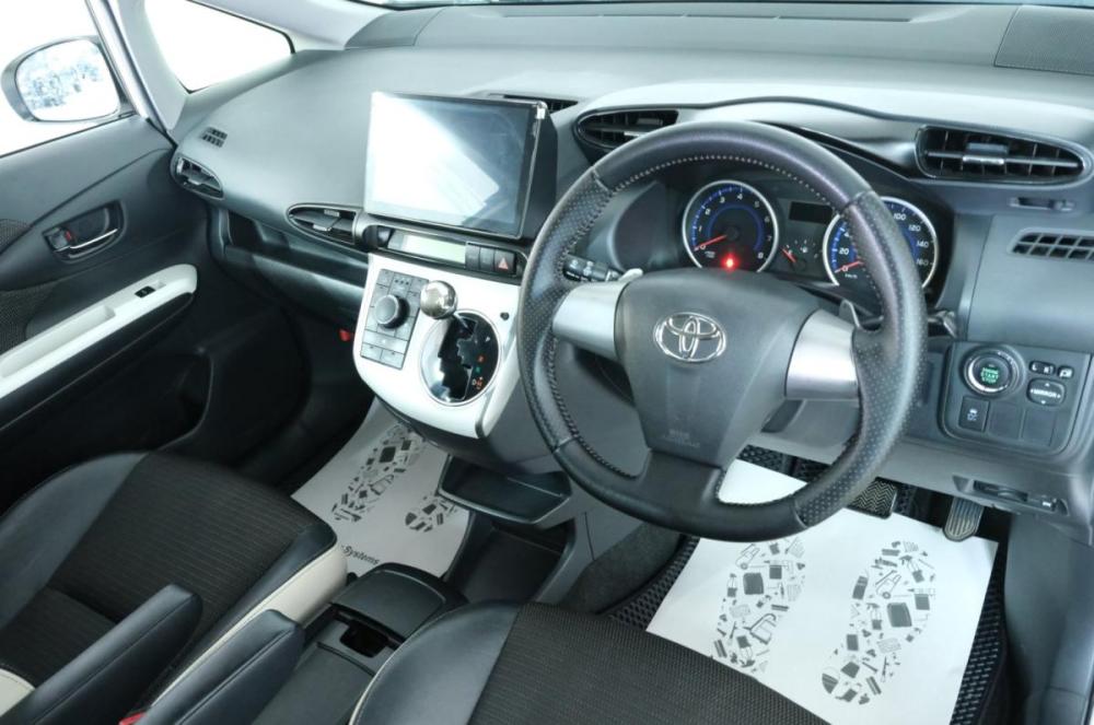Toyota Wish II Рестайлинг Омск  - изображение 11